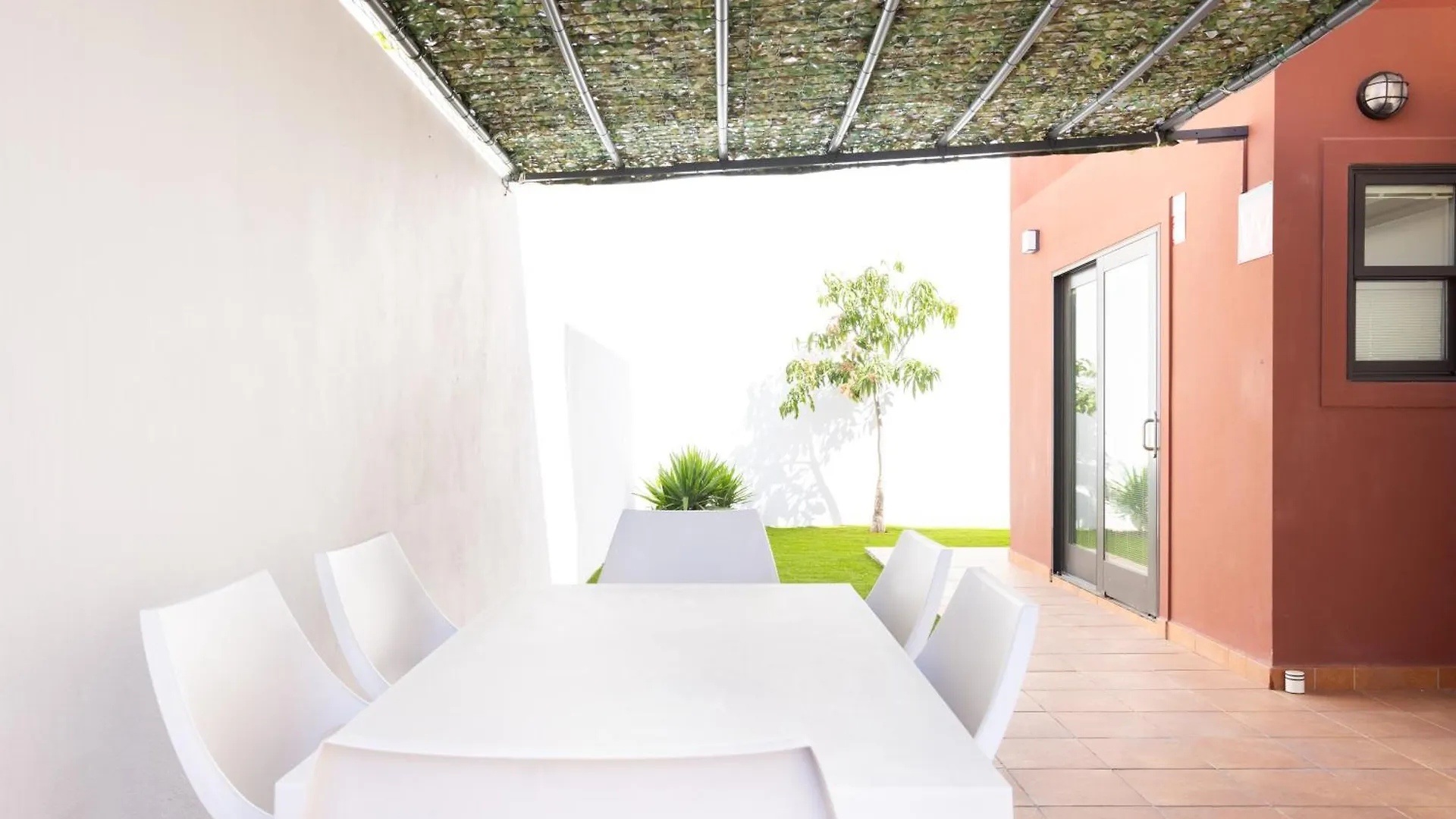 Vila Casa Malo Garden And Sea View Townhouse La Jaca Prázdninový dům