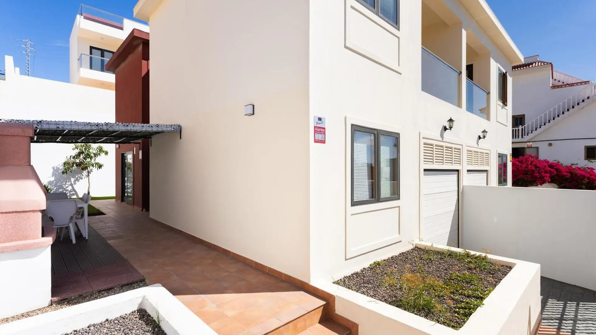 Vila Casa Malo Garden And Sea View Townhouse La Jaca